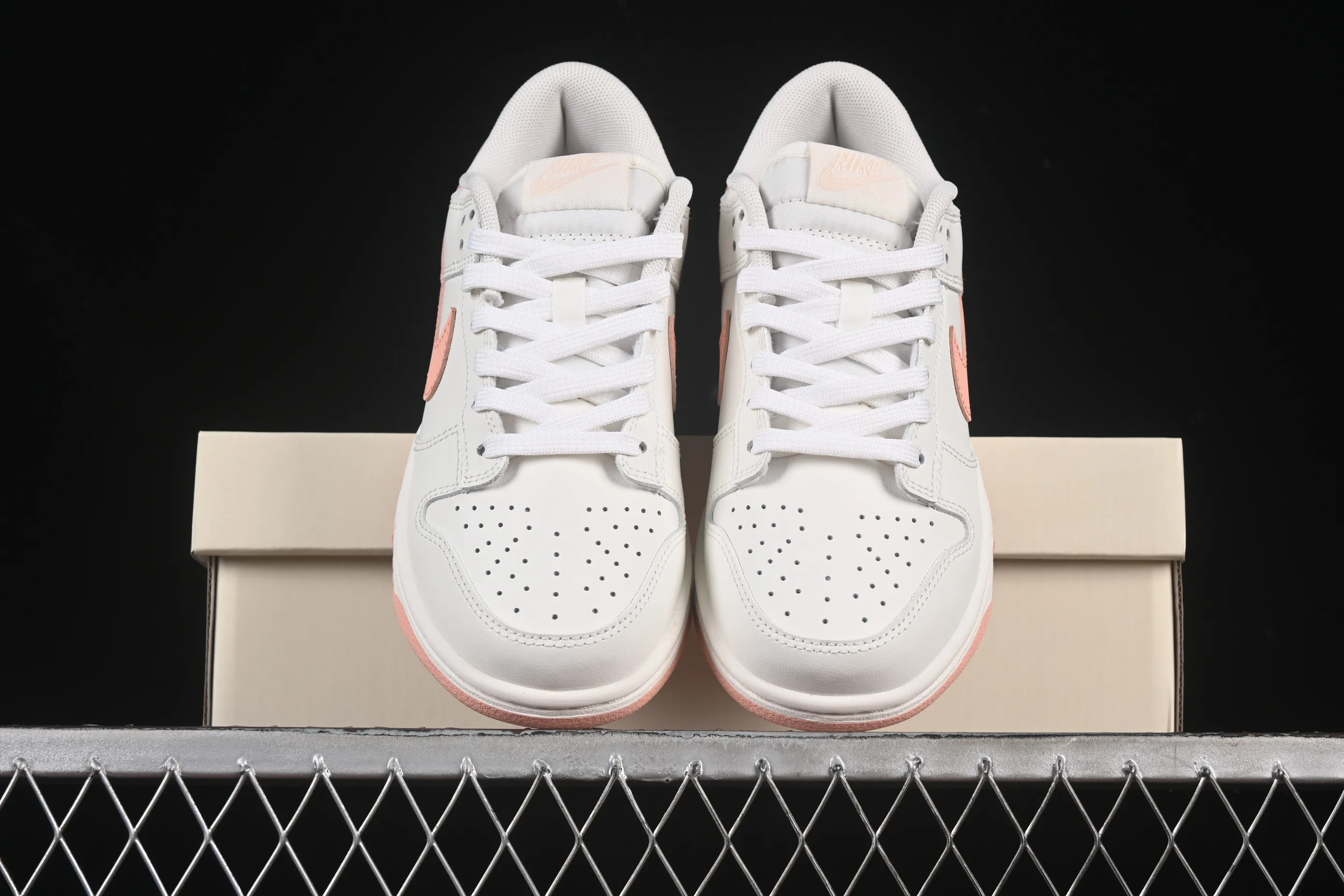 All categories Nk SB Dunk series Nk SB Dunk Low Low-top sneakers Nike SB Dunk Low Pink Love Anniversary high-end customization Low-top casual sneakers WP0212-015